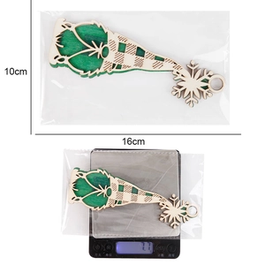Christmas wooden gnome ornament with green plaid hat, size 16x10cm and weight 7.7g