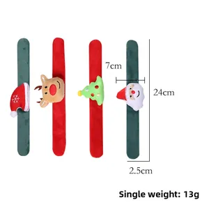 Lot de 4 bracelets à claquer de Noël avec décorations en peluche de Père Noël et rennes