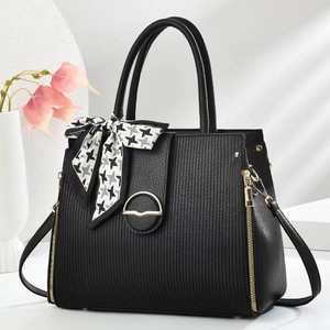 Sac À Main Élégant En Cuir PU Rayé Pour Femme Avec Décoration Écharpe En Satin Et Boucle Dorée Sac Bandoulière