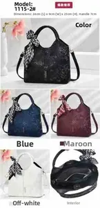 Detailed size specifications and internal structure of the sequin fish-scale handbag
