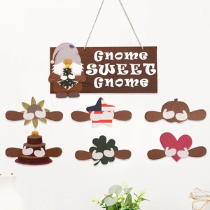 Plaque de porte carrée en bois Gnome Sweet Gnome avec 6 icônes saisonnières interchangeables