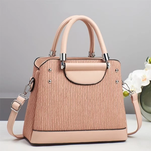 Sac à main rose à rayures plissées avec doubles poignées et bandoulière amovible