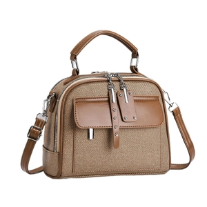 Sac fourre-tout en toile avec finitions en cuir et double fermeture éclair en marron