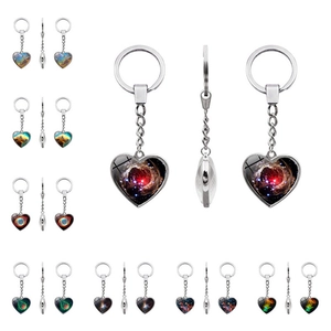 Portachiavi a Forma di Cuore Nebulosa Galassia in Lega di Zinco Vetro Gemma del Tempo Pendente Universo Stellato per Donna Gioielli Regalo