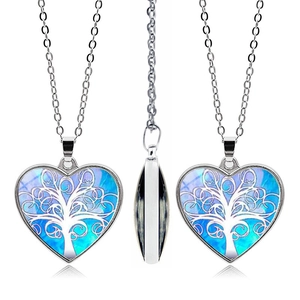 Collana con ciondolo a cuore Albero della Vita con vetro colorato e catena in metallo