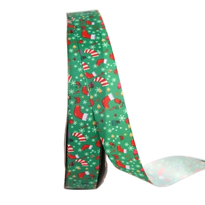 Ruban de Noël vert en gros-grain avec motifs festifs de flocons et chaussettes pour emballages