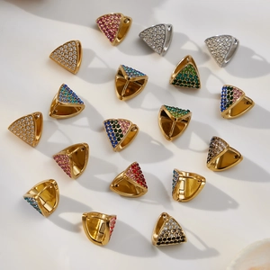 Orecchini geometrici a triangolo con pietre colorate e placcatura in oro 18 carati