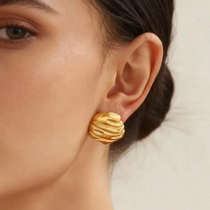 Hammered 18k gold plated stainless steel rectangular earrings with wavy texture