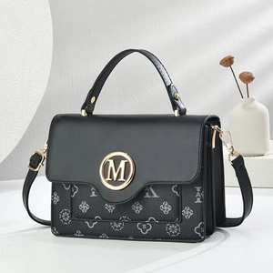 Bolso de Hombro Vintage con Monograma y Solapa para Mujer Logo M de Metal Dorado Impresión de Letras Cuero PU Bolso Cuadrado