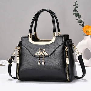 Sac À Main Femme Rétro En Cuir PU Texture Litchi Double Boucle Cygne Matériel Doré Pendentif Künstliche Perle Sac À Bandoulière