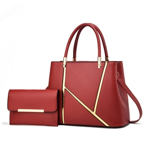 Rotes 2-teiliges Handtaschen-Set mit stilvollen goldenen geometrischen Akzenten