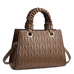 Sac à main marron à texture bambou avec poignée tissée et bandoulière réglable pour femmes