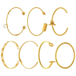 Set di sette bracciali in acciaio inossidabile placcati oro 18k con cuori e perle