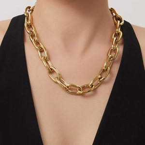 Punk-Stil dicke goldene Gliederkette für Damen mit einer polierten metallischen Oberfläche