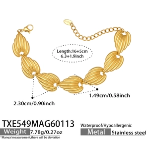 Detail of stainless steel heart bracelet showing length, weight and lobster clasp specs