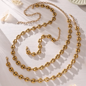 Collana a catena chicco di caffè placcata oro 18k con chiusura a moschettone regolabile