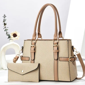Ensemble élégant de deux sacs cabas et bandoulière tissés avec garniture en cuir chic