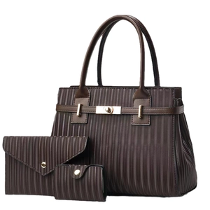 Ensemble de 3 sacs à main marron foncé avec gaufrage vertical et détails en métal doré