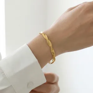 Twisted Herringbone Snake Chain Bracelet Stainless Steel 18K Gold Plated Waterproof Hypoallergenic Minimalist INS Style Women