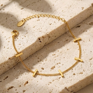 Elegant 18k gold plated stainless steel twisted chain bracelet with five metal bars