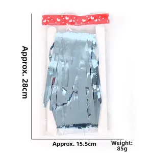 Hellblauer Lamellenvorhang in Verpackung mit 28cm Höhe und 15,5cm Breite Abmessungen