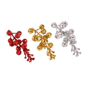 Glitzernde Weihnachtsbeeren-Zweige in Rot Gold und Silber für Kranz-Dekorationen