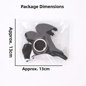 Details zum Halloween Fledermaus Dekoset in Verpackung mit 13cm Größenangaben