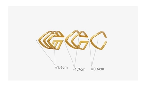 Three-piece gold geometric V-shaped ear cuffs with dimensions 1.9cm, 1.7cm and 0.6cm