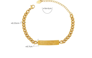 Detail of gold Cuban chain bracelet with Smile tag and lobster clasp measurement details