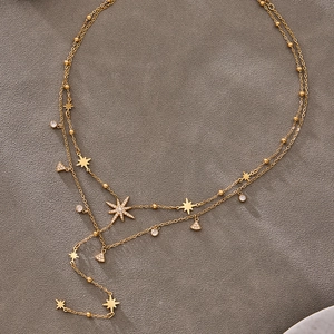 Luxuriöse goldene Edelstahl-Halskette mit Zirkon-Hexagramm-Sternanhängern im Set