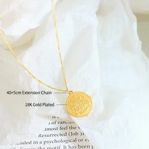 Elegant 18K gold plated coin necklace with heraldic crest on a delicate 40+5cm chain