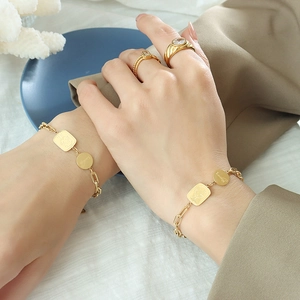 Bracelet À Maillons Paperclip Plaqué Or 18K Acier Titane Réglable Pendentif Rond Lucky Carré Portrait Bijoux Femmes