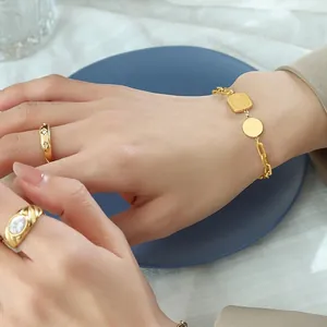 Bracelet en titane plaqué or 18k avec breloque Lucky et pendentif carré lapin pour femme