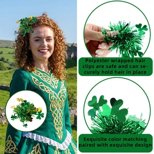 Détail d'une pince à cheveux trèfle pour la Saint-Patrick avec des accents verts et dorés