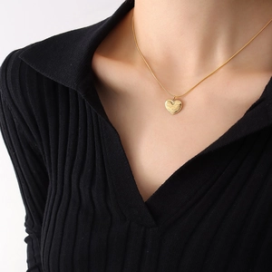 Gold Plated Titanium Steel Heart Pendant Necklace Engraved Letter Minimalist Snake Chain Clavicle Necklace For Women