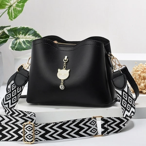 Women PU Leather Handbag With Cat Pendant And Wide Geometric Woven Strap Korean Trendy Shoulder Crossbody Bag