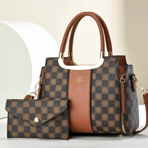 Set de sacs cabas à damier marron avec motifs floraux et petite pochette zippée assortie
