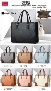 Detailed size chart for large tote bag showing 33x11x26cm dimensions and internal pockets