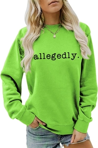 Détail du sweat à manches longues vert fluo avec texte allegedly noir sur la poitrine