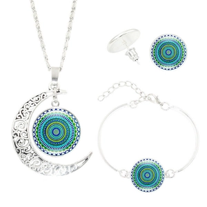 Mandala-Schmuckset mit Mondhalskette, Ohrringen und Armband in Silberoptik