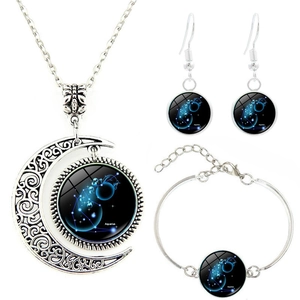 Parure de bijoux Verseau en argent avec collier, bracelet et boucles d'oreilles sur fond blanc