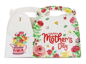 Detail der Muttertag-Geschenkbox mit Blumenmuster und praktischem Tragegriff