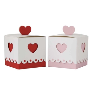 Red and pink heart-shaped gift boxes with handle for wedding favors and parties