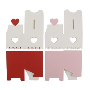 Cajas de regalo DIY de papel con corazón calado en rojo y rosa para San Valentín