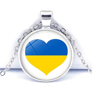 Silberne Herzanhänger-Halskette mit ukrainischem Flaggen-Design in Blau und Gelb