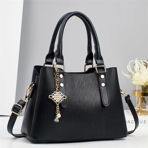 Sac à Main Femme en Cuir PU à Rayures Avec Pendentif Perle Nœud Chinois Sac à Bandoulière Mode pour Quotidien Fête Voyage Tote