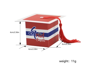 Detailed view of striped graduation cap favor box with dimensions 6x6x6cm and red tassel