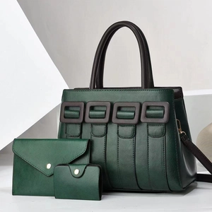 Set di tre borse tote in pelle verde scuro con busta coordinata e porta carte abbinato
