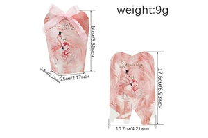 Detaillierte Größenangaben und Montageansicht der Flamingo-Hochzeitsgeschenkboxen