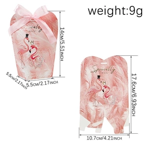 Europäische Flamingo Süßigkeiten-Geschenkbox mit rosa Schleife und Größendiagramm